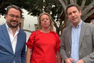 Teodoro Egea en Telde, reparto de papeletas y programa electoral por los barrios y acto del PP en Infecar (Foto TA)